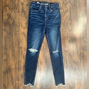American Eagle Women's Dark Blue Distressed Jeans - Size 4